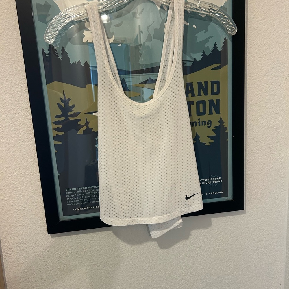 Nike White Dri-Fit Mesh cropped Tank Top size XS worn 1X